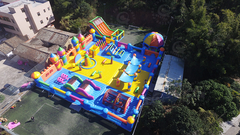 Outdoor Inflatable Theme Parks